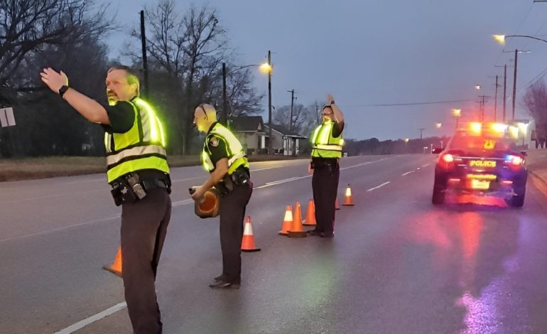 Longview, Texas Police Department gets 10 Revolutionary Illuminated LED Safety Vests for Night Duty