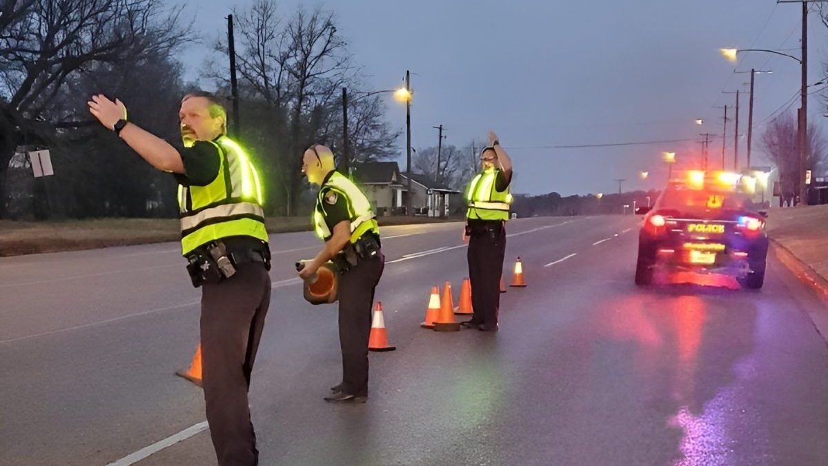 Longview, Texas Police Department gets 10 Revolutionary Illuminated LED Safety Vests for Night Duty