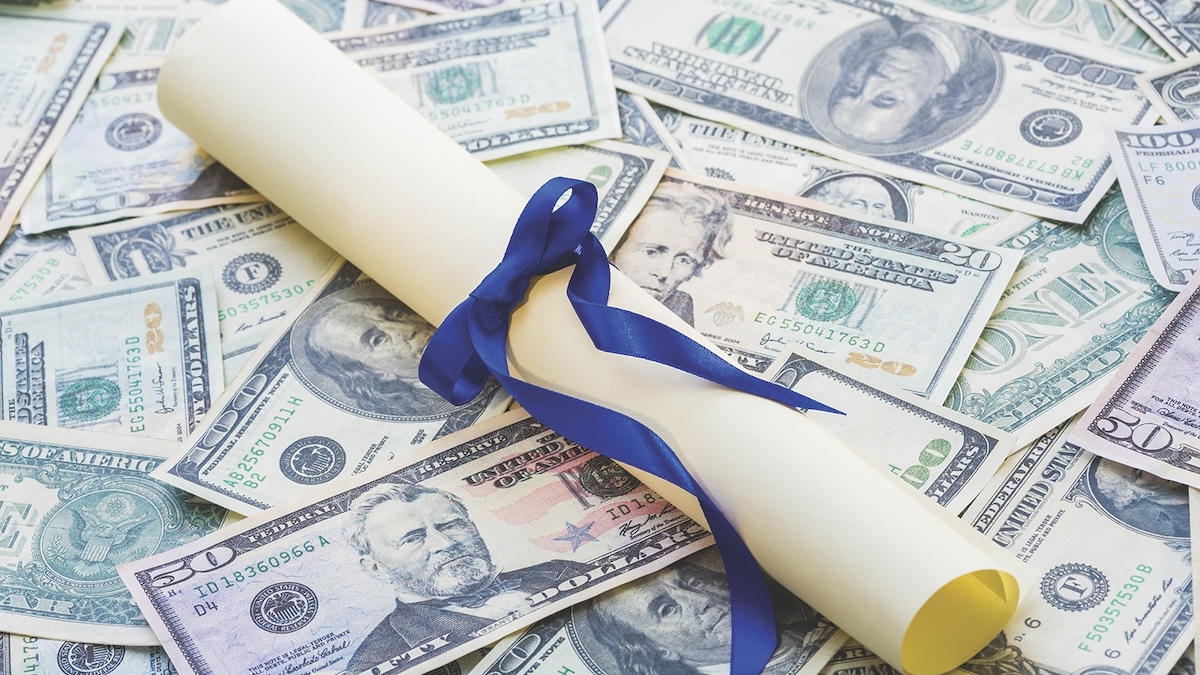 Student loan scammers speak your language