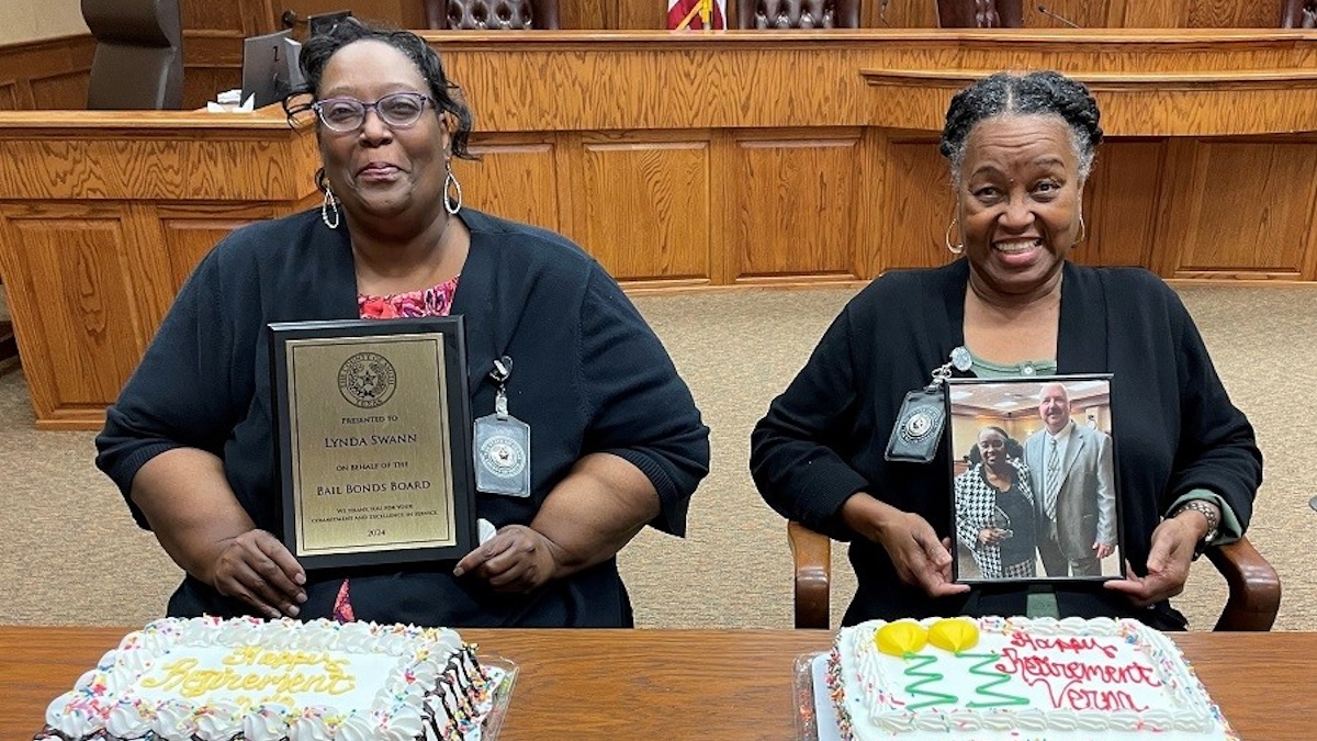 Smith County honors employees